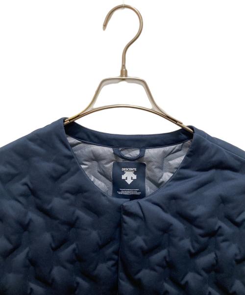 DESCENTE（デサント）DESCENTE (デサント) ノーカラーダウジャケット ネイビー サイズ:mの古着・服飾アイテム