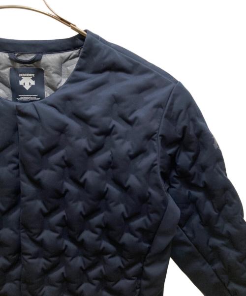 DESCENTE（デサント）DESCENTE (デサント) ノーカラーダウジャケット ネイビー サイズ:mの古着・服飾アイテム