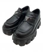 PRADAプラダ）の古着「ブラッシュドレザー モノリス ローファー」｜ブラック