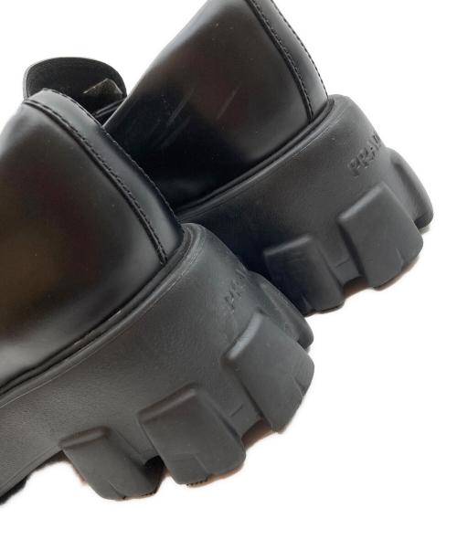 PRADA（プラダ）PRADA (プラダ) ブラッシュドレザー モノリス ローファー ブラック サイズ:36の古着・服飾アイテム