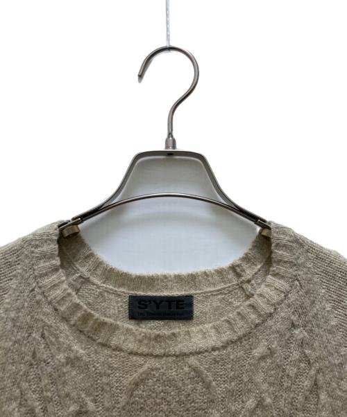 s'yte（サイト）s'yte (サイト) 段違いロングケーブルニット ベージュ サイズ:３の古着・服飾アイテム