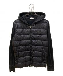 MONCLER（モンクレール）の古着「レザーワッペンロゴ スウェット切り替え フーデッド ジップアップ ダウンジャケット」｜ブラック