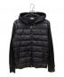 MONCLER（モンクレール）の古着「レザーワッペンロゴ スウェット切り替え フーデッド ジップアップ ダウンジャケット」｜ブラック