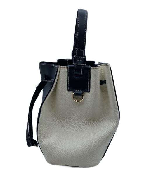 FURLA（フルラ）FURLA (フルラ) ミアステラ ミニバケット ブラック×ホワイトの古着・服飾アイテム