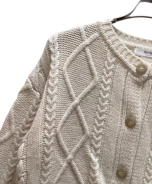 HER LIP TO（ハーリップトゥ）Her lip to (ハーリップトゥ) H Boa Cable Knit Cardigan ベージュ サイズ:Sの古着・服飾アイテム