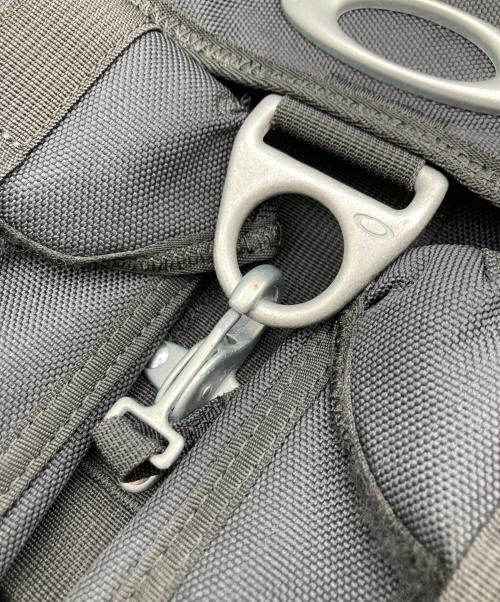 OAKLEY（オークリー）OAKLEY (オークリー) 多機能ショルダーバッグ ブラックの古着・服飾アイテム