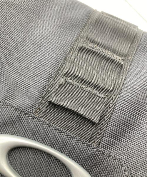 OAKLEY（オークリー）OAKLEY (オークリー) 多機能ショルダーバッグ ブラックの古着・服飾アイテム