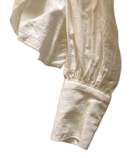 anuans（アニュアンス）anuans (アニュアンス) リンクルラッフルワンピース ホワイト サイズ:FREEの古着・服飾アイテム