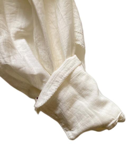 anuans（アニュアンス）anuans (アニュアンス) リンクルラッフルワンピース ホワイト サイズ:FREEの古着・服飾アイテム