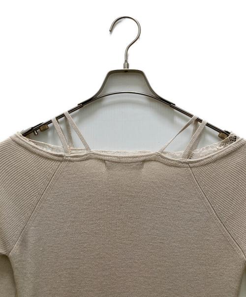 COCODEAL（ココディール）COCODEAL (ココディール) レースディティールオフショルニットワンピース ベージュ サイズ:２の古着・服飾アイテム