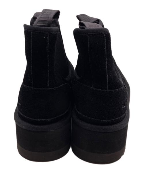 UGG（アグ）UGG (アグ) ニューメル プラットフォーム チェルシー ブラック サイズ:24の古着・服飾アイテム