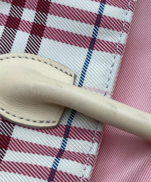 BURBERRY BLUE LABEL（バーバリー ブルー レーベル）BURBERRY BLUE LABEL (バーバリー ブルー レーベル) チェック柄ナイロンハンドバッグ ベージュの古着・服飾アイテム