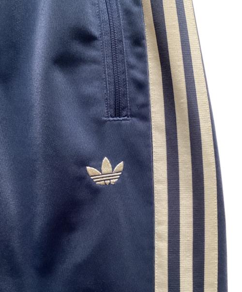 adidas（アディダス）adidas (アディダス) BEAUTY&YOUTH (ビューティーアンドユース) 別注カラー ベッケンバウアー トラックパンツ（ジェンダーニュートラル） グリーン サイズ:Ⅼの古着・服飾アイテム