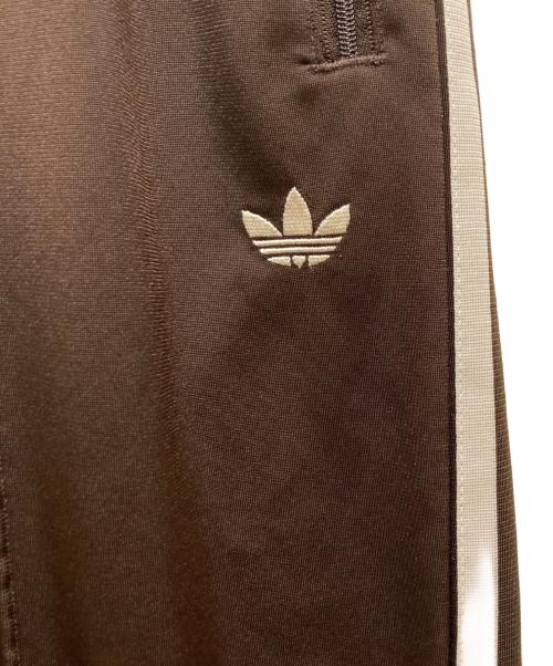 adidas（アディダス）adidas (アディダス) ベッケンバウアートラックパンツ（ジェンダーニュートラル） ブラウン サイズ:Ⅼの古着・服飾アイテム