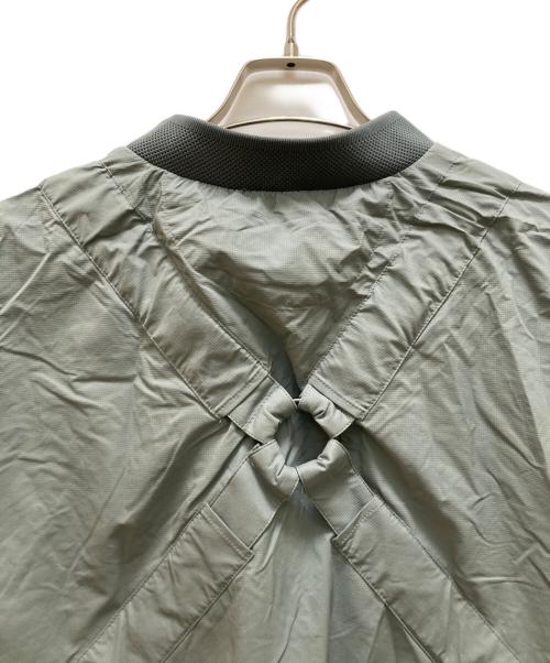 F/CE.（エフシーイー）F/CE. (エフシーイー) パラシュートプルオーバーシャツ グレー サイズ:L 未使用品の古着・服飾アイテム