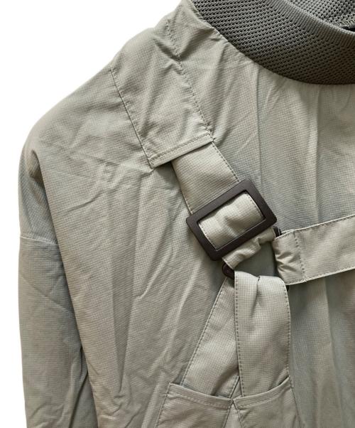 F/CE.（エフシーイー）F/CE. (エフシーイー) パラシュートプルオーバーシャツ グレー サイズ:L 未使用品の古着・服飾アイテム