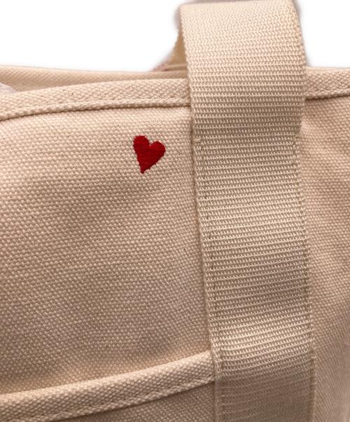 TOCCA（トッカ）TOCCA (トッカ) ラッキーシャワーキャンバストートバッグ ベージュ(オフ×ハート柄)の古着・服飾アイテム