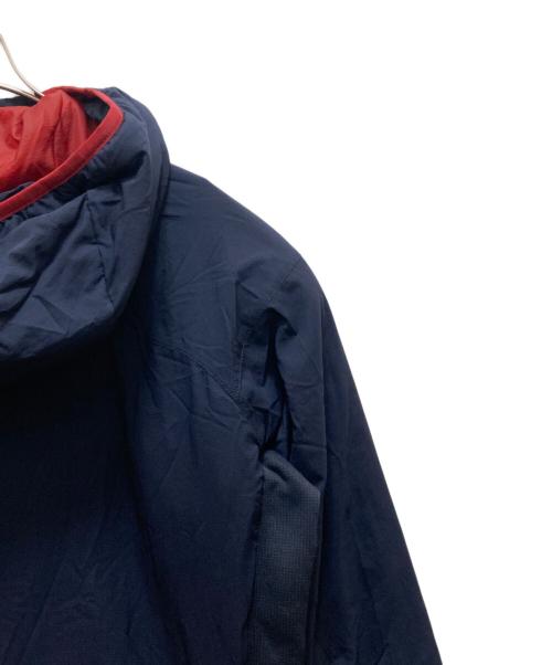 ARC'TERYX（アークテリクス）ARC'TERYX (アークテリクス) アトムLT フーディー ネイビー×レッド サイズ:Sの古着・服飾アイテム