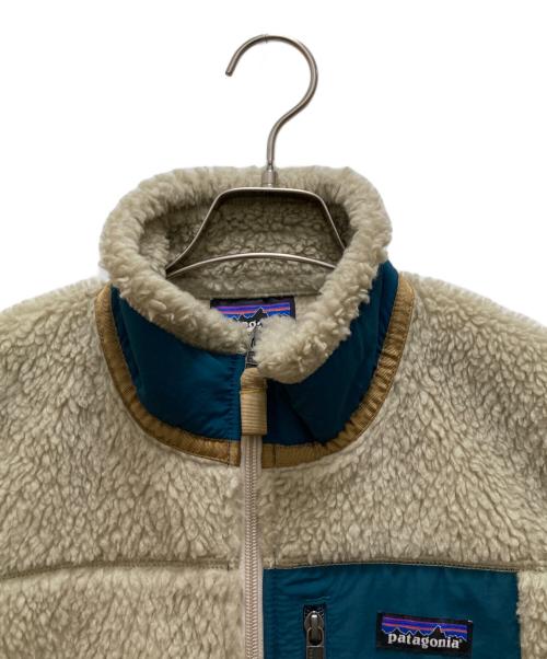 Patagonia（パタゴニア）Patagonia (パタゴニア) クラシックレトロX ボアフリースベスト ベージュ×グリーン サイズ:Ｓの古着・服飾アイテム