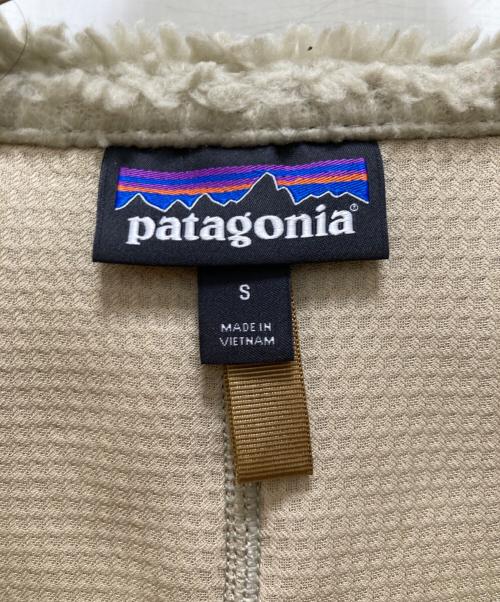 Patagonia（パタゴニア）Patagonia (パタゴニア) クラシックレトロX ボアフリースベスト ベージュ×グリーン サイズ:Ｓの古着・服飾アイテム