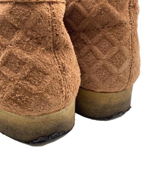 CLARKS（クラークス）CLARKS (クラークス) SWEET CHICK (スウィートチック) コラボワラビーブーツ ブラウン サイズ: 9 1/2の古着・服飾アイテム