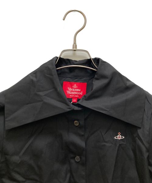 Vivienne Westwood RED LABEL（ヴィヴィアンウエストウッドレッドレーベル）Vivienne Westwood RED LABEL (ヴィヴィアンウエストウッドレッドレーベル) ワンポイント刺繍ビッグカラーシャツ ブラック サイズ:01 未使用品の古着・服飾アイテム