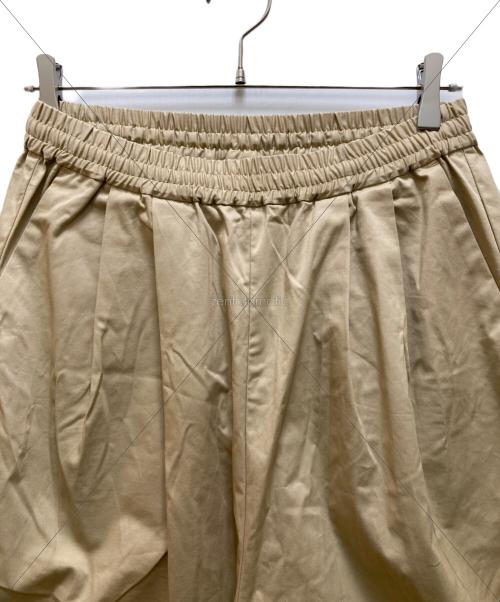 Midi-Umi（ミディウミ）Midi-Umi (ミディウミ) タックイージーワイドパンツ ベージュ サイズ:不明の古着・服飾アイテム
