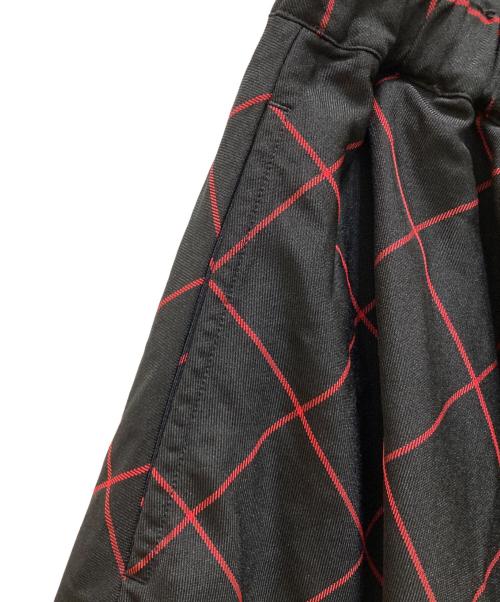 BLACK COMME des GARCONS（ブラックコムデギャルソン）BLACK COMME des GARCONS (ブラックコムデギャルソン) エステルチェックスカート ブラック×レッド サイズ:XSの古着・服飾アイテム