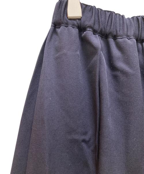 COMME des GARCONS COMME des GARCONS（コムデギャルソン コムデギャルソン）COMME des GARCONS COMME des GARCONS (コムデギャルソン コムデギャルソン) アシメントリーイージープリーツスカート ダークネイビー サイズ:ＳＳの古着・服飾アイテム