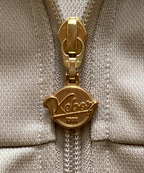 KEBOZ（ケボズ）KEBOZ (ケボズ) JERSEY TRACK JACKET ベージュ サイズ:XL 未使用品の古着・服飾アイテム
