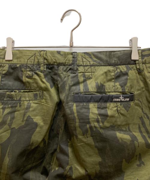 STONE ISLAND（ストーンアイランド）STONE ISLAND (ストーンアイランド) カモフラテーパードパンツ グリーン サイズ:W32の古着・服飾アイテム