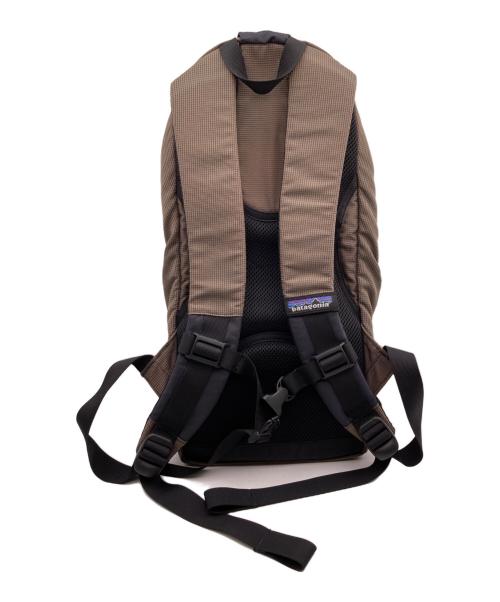 Patagonia（パタゴニア）Patagonia (パタゴニア) スクラムパック カーキ×ブラックの古着・服飾アイテム