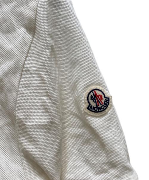 MONCLER（モンクレール）MONCLER (モンクレール) ロゴパッチポロシャツ ホワイト サイズ:XLの古着・服飾アイテム