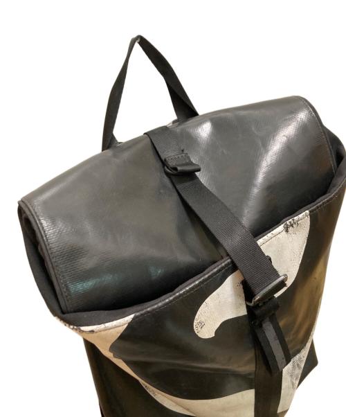 FREITAG（フライターグ）FREITAG (フライターグ) クラプトン ロールトップバックパック ブラック×ホワイトの古着・服飾アイテム