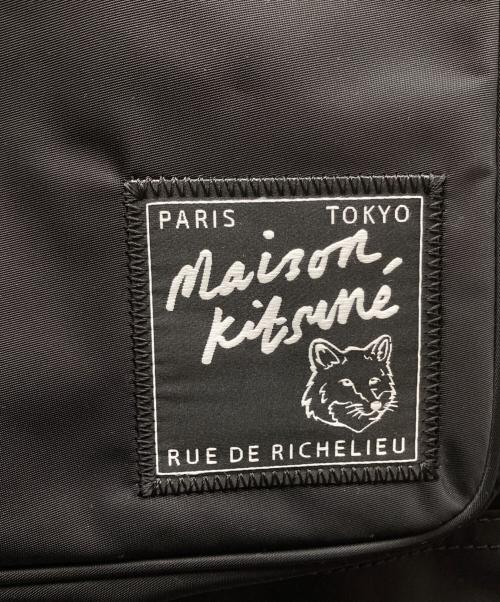 maison kitsune（メゾンキツネ）MAISON KITSUNE (メゾンキツネ) NYLON HELMET BAG ブラックの古着・服飾アイテム