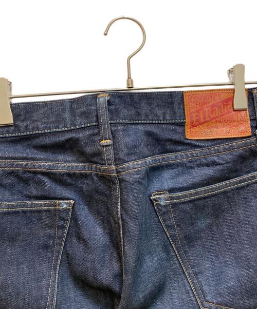 RADIALL（ラディアル）RADIALL (ラディアル) KUSTOM 216B スリムテーパードデニム インディゴ サイズ: W32 L30の古着・服飾アイテム