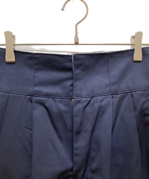 FRAY ID（フレイ アイディー）FRAY ID (フレイ アイディー) Dickies (ディッキーズ) ツータックワイドツイルパンツ ネイビーの古着・服飾アイテム