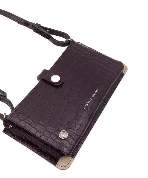 A.D.M.J.（エーディーエムジェイ）A.D.M.J. (エーディーエムジェイ) クロコ型押しスマホポシェット パープルの古着・服飾アイテム