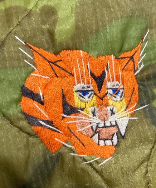 VINTAGE（ヴィンテージ）VINTAGE (ヴィンテージ) ヴィンテージカモフラベトナムジャケット グリーン サイズ:なしの古着・服飾アイテム