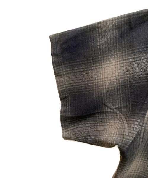 CalTop（キャルトップ）CalTop (キャルトップ) オンブレチェック半袖シャツ ブラック×グレー サイズ: Lの古着・服飾アイテム