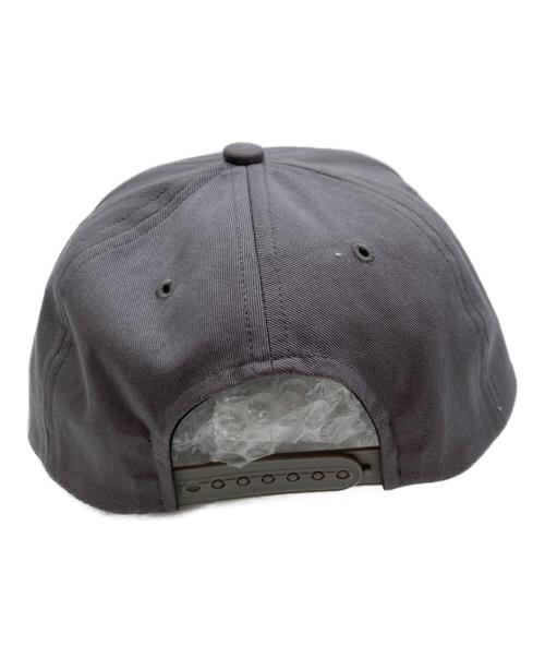 CHALLENGER（チャレンジャー）CHALLENGER (チャレンジャー) LOGO TWILL CAP グレーの古着・服飾アイテム