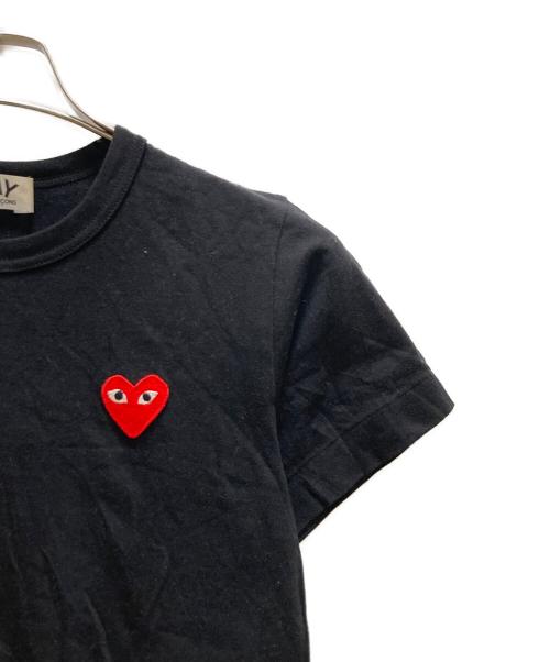 PLAY COMME des GARCONS（プレイコムデギャルソン）PLAY COMME des GARCONS (プレイコムデギャルソン) ハート刺繍Tシャツ ブラック サイズ:Mの古着・服飾アイテム