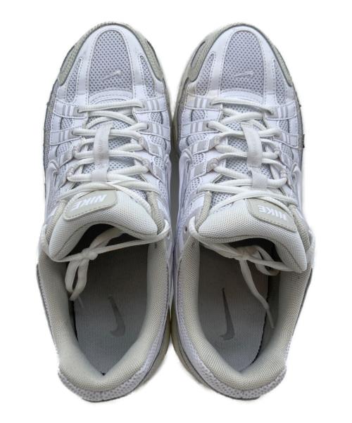 NIKE（ナイキ）NIKE (ナイキ) ローカットスニーカー ホワイト サイズ:28の古着・服飾アイテム