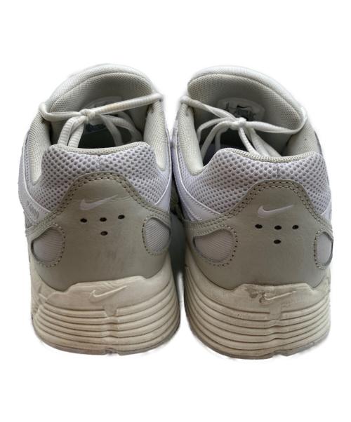 NIKE（ナイキ）NIKE (ナイキ) ローカットスニーカー ホワイト サイズ:28の古着・服飾アイテム