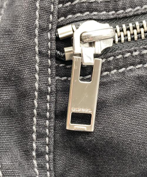 DIESEL（ディーゼル）DIESEL (ディーゼル) 三日月型ショルダーバッグ ブラックの古着・服飾アイテム