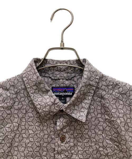 Patagonia（パタゴニア）Patagonia (パタゴニア) ヘンプ混 総柄バックステップシャツ グリーン×ホワイト サイズ:Sの古着・服飾アイテム