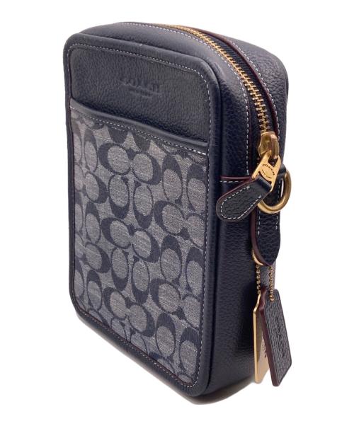 COACH（コーチ）COACH (コーチ) サリバン クロスボディ・シグネチャー シャンブレー ネイビーの古着・服飾アイテム