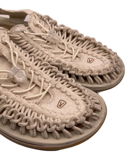 KEEN（キーン）KEEN (キーン) ユニーク キャンバスサンダル ベージュ サイズ:27.5の古着・服飾アイテム