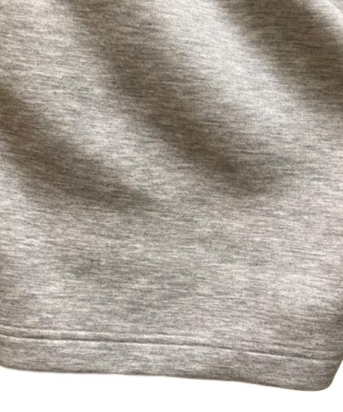 THE NORTH FACE（ザ ノース フェイス）THE NORTH FACE (ザ ノース フェイス) テックエアー スウェット ショーツ グレー サイズ:XLの古着・服飾アイテム