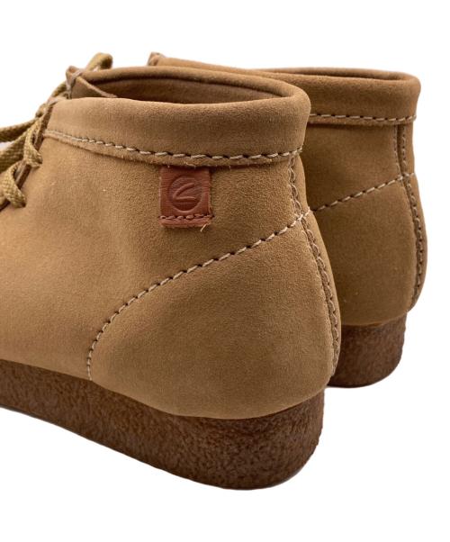CLARKS（クラークス）CLARKS (クラークス) シェイカー ブーツ ベージュ サイズ:26.5の古着・服飾アイテム
